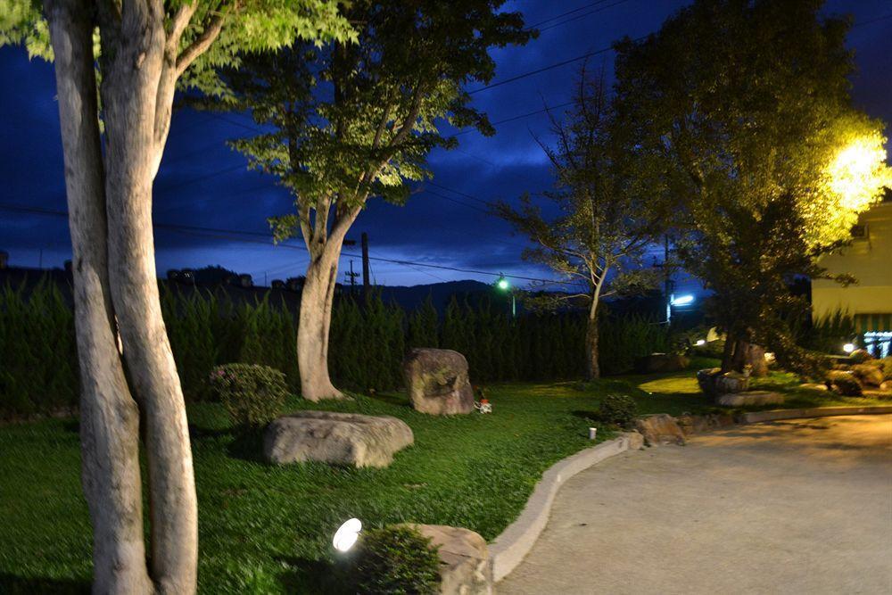 山久蒔x勺光 Bed & Breakfast Yuchi Ngoại thất bức ảnh